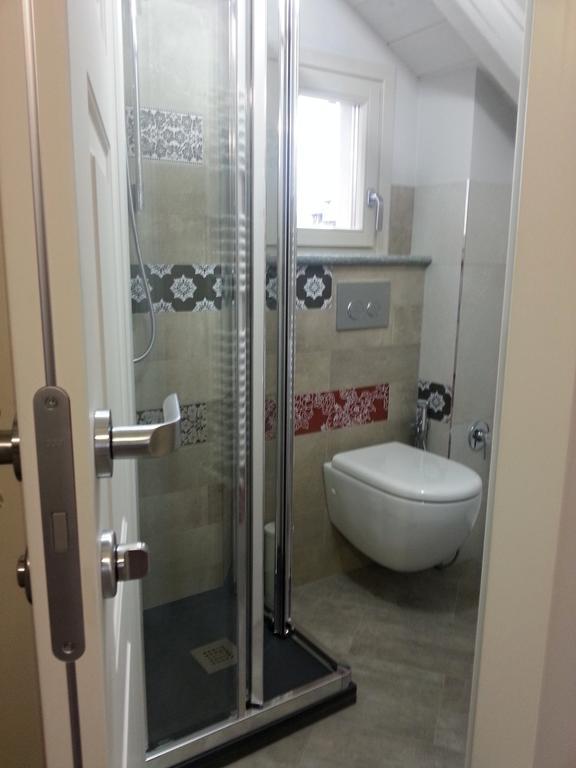 Mansarda Palatina Apartment Turin Bilik gambar